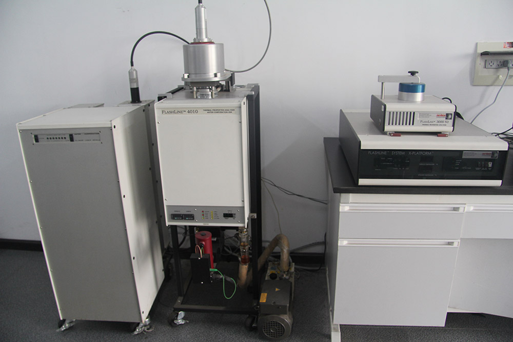 FLASHLINETM4010激光导热热物性测试仪.jpg